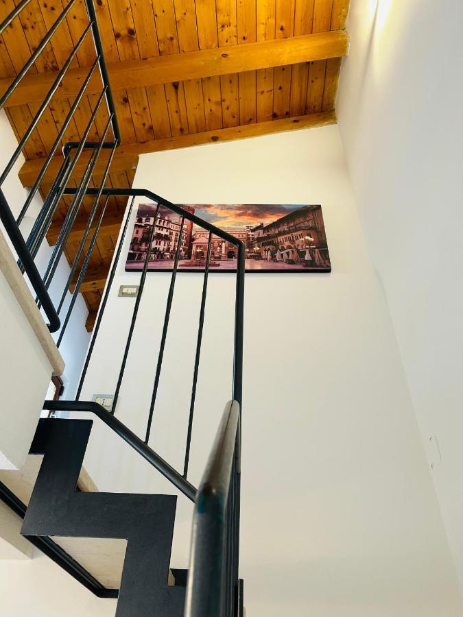 Vittoria Verona Buitenkant foto